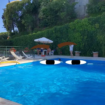Panoramico Nel Verde Del Tigullio, Piscina E Wi-fi Apartment Rapallo